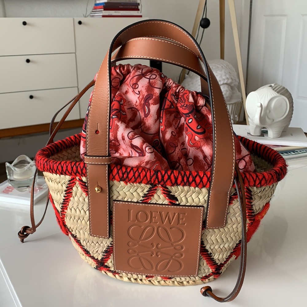 *SOLD* Loewe Drawstring Pouch For Mini/Medium Basket - Picture 2 of 8